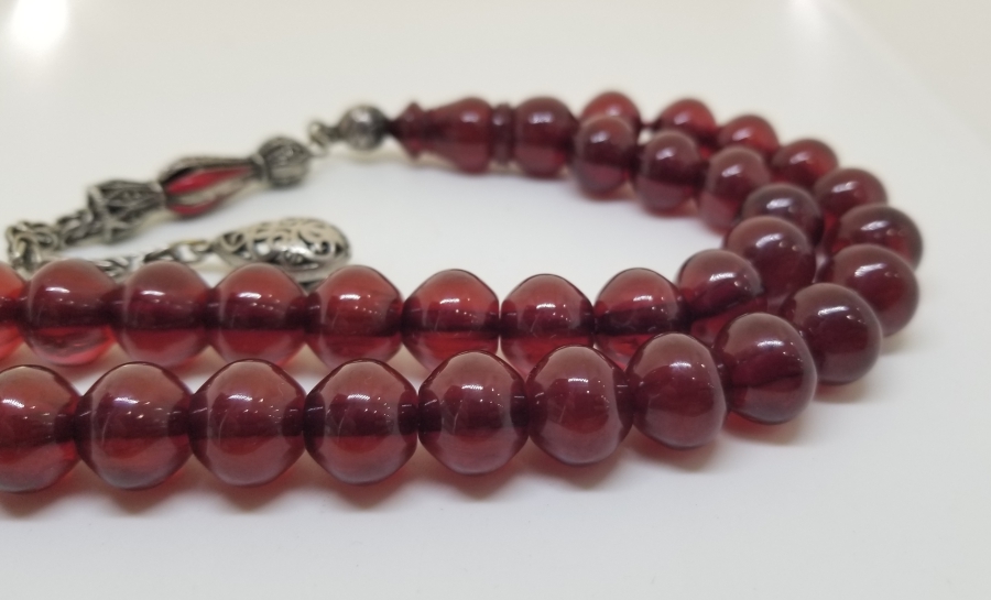 ÇUBUK PARÇADAN YAPILMIŞ GÜMÜŞ PÜSKÜLLÜ SIKMA KEHRİBAR TESPİH