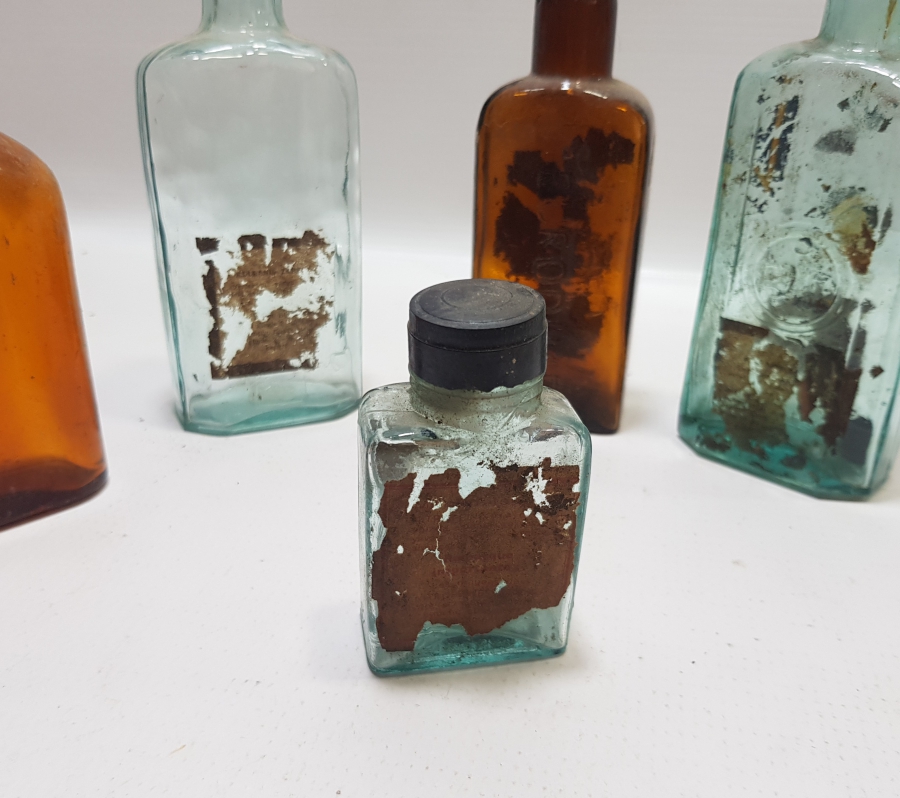ECZACILIK TARİHİ - ANTİKA CAM İLAÇ ŞİŞESİ LOTU
