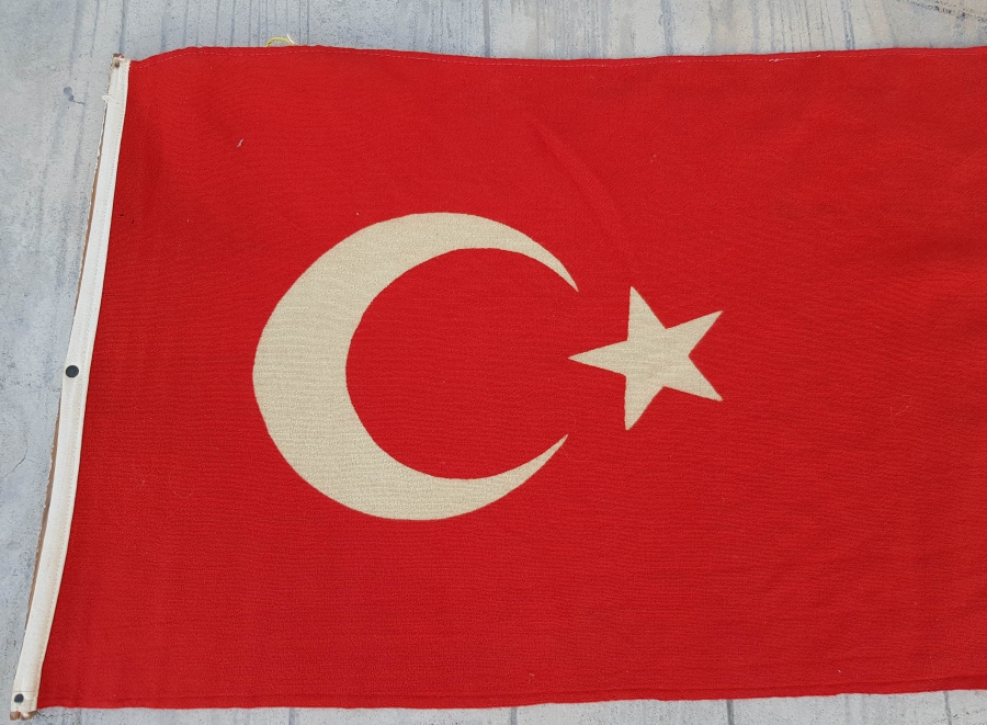 ORJİNAL AHŞABI İLE CUMHURİYET BAŞLARI KÖK BOYALI BÜYÜK BOY BAYRAK