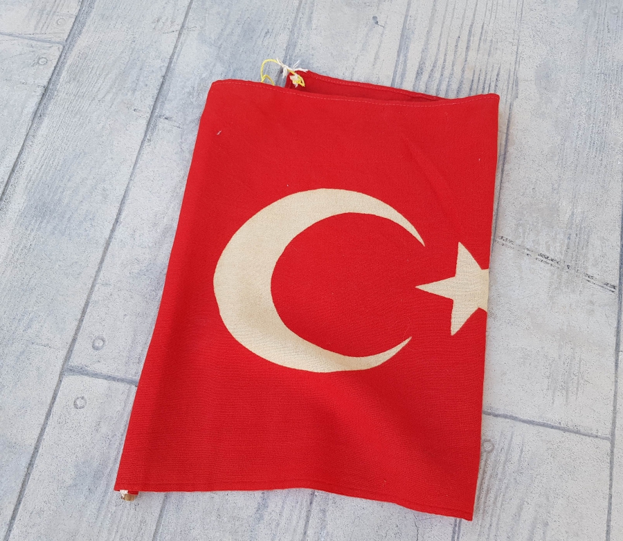 ORJİNAL AHŞABI İLE CUMHURİYET BAŞLARI KÖK BOYALI BÜYÜK BOY BAYRAK