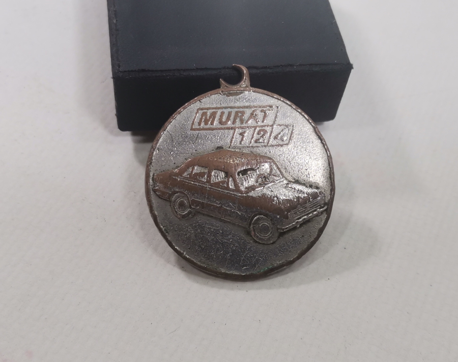 MURAT 124 GÖRSELLİ TOFAŞ TÜRK OTOMOBİL MARKASI AÇILIŞ HATIRASI ANAHTARLIK