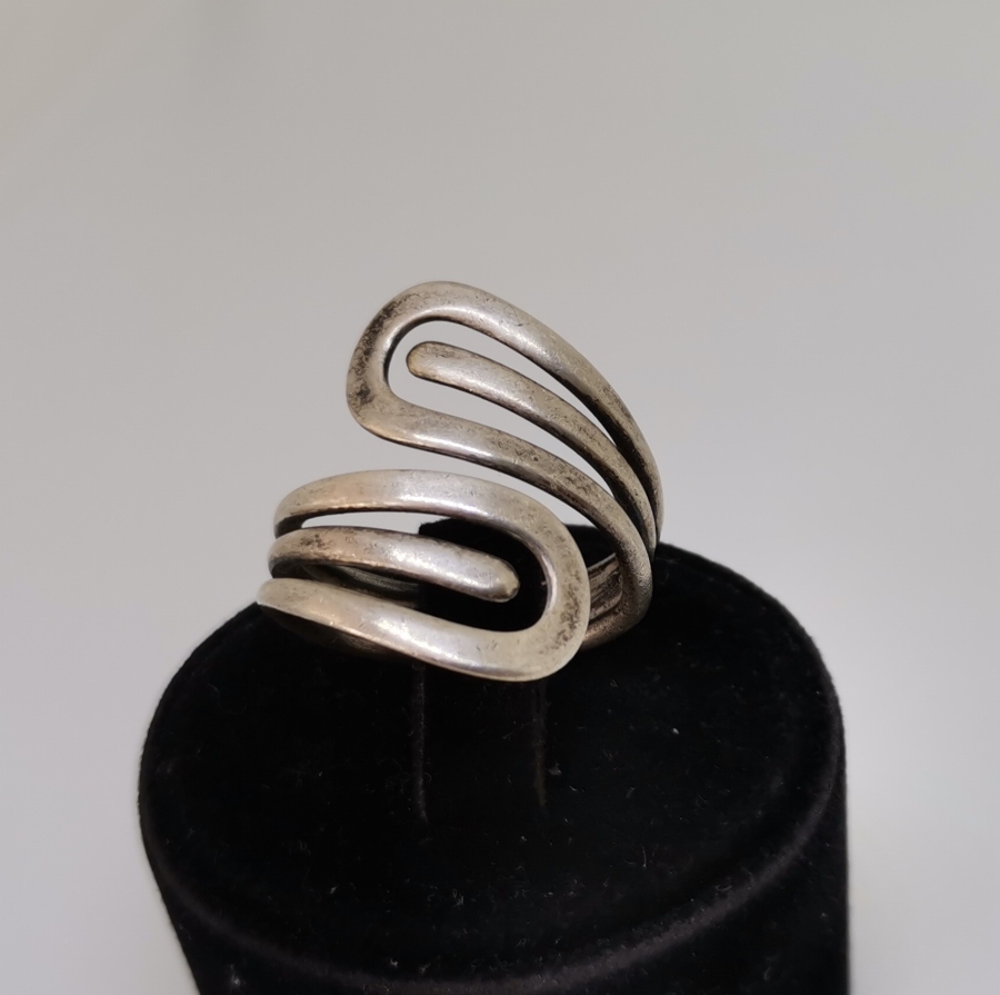 ÖZEL DİZAYN GÜMÜŞ LİR YÜZÜK