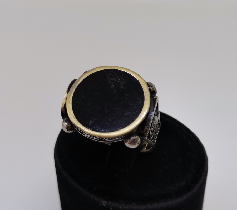 YANLARI AY YILDIZLI VE TUĞRALI GÜMÜŞ YÜZÜK