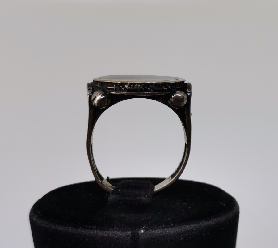 YANLARI AY YILDIZLI VE TUĞRALI GÜMÜŞ YÜZÜK