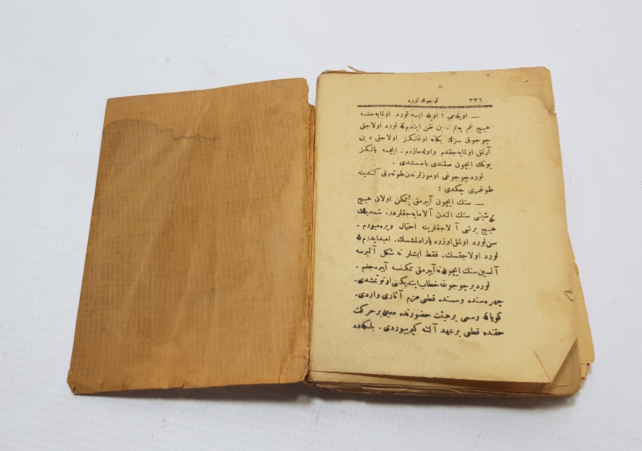 OSMANLI DÖNEMİ KÜÇÜK LORD İSİMLİ BASKI ROMAN