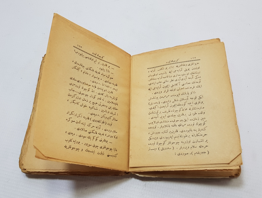 OSMANLI DÖNEMİ KÜÇÜK LORD İSİMLİ BASKI ROMAN