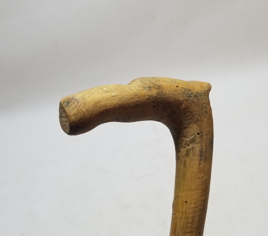 HAYVAN BAŞI FORMUNDA YAPILMIŞ OSMANLI DÖNEMİ AHŞAP DERVİŞ BASTONU