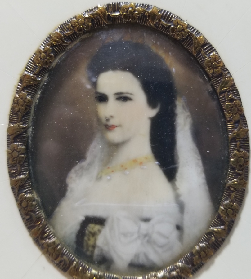 ÖZEL YAPIM ANTİKA FİLDİŞİ ELİSABETH GÖRSELLİ ÇERÇEVE