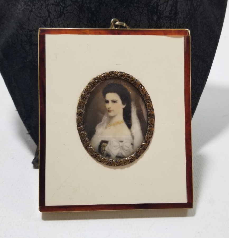 ÖZEL YAPIM ANTİKA FİLDİŞİ ELİSABETH GÖRSELLİ ÇERÇEVE