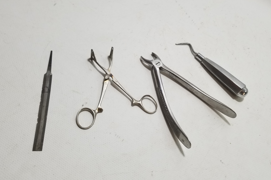 ANTİKA DİŞÇİ ALETLERİ LOTU