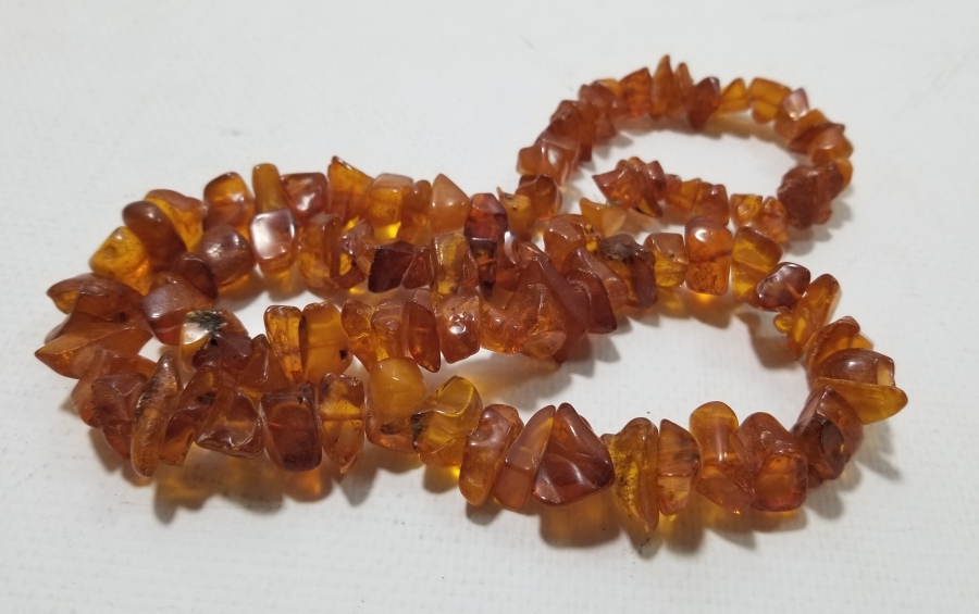 İÇİ FOSİLLİ ÖZEL YAPIM ANTİKA DAMLA KEHRİBAR GERDANLIK