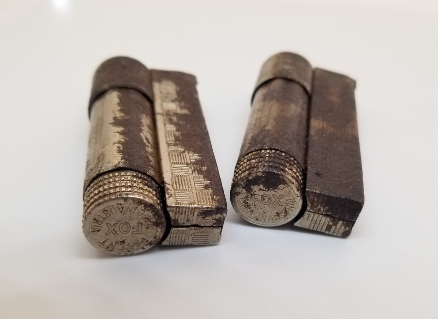 2 ADET ANTİKA MUHTAR ÇAKMAĞI