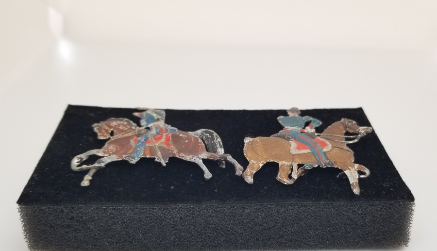 İKİ ADET EL BOYAMA ANTİKA KURŞUN ASKER