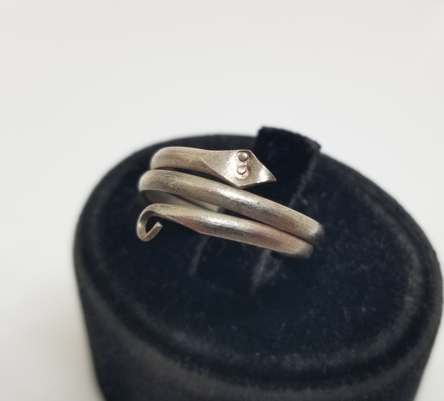 KABARTMA İŞÇİLİKLİ YILAN FORMLU OSMANLI DÖNEMİ RUM İŞİ YÜZÜK