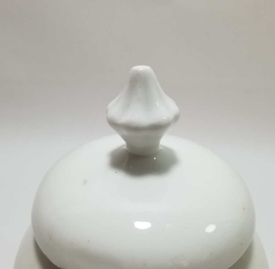 1. DÜNYA SAVAŞI DÖNEMİ ÜÇLÜ İTTİFAK KAPAKLI PORSELEN MACUNLUK