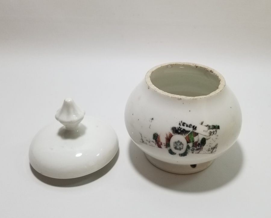 1. DÜNYA SAVAŞI DÖNEMİ ÜÇLÜ İTTİFAK KAPAKLI PORSELEN MACUNLUK