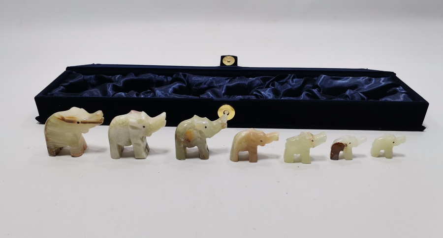 ORİJİNAL KUTUSUNDA UZAKDOĞU YAPIMI ŞANS FİLİ TAKIMI