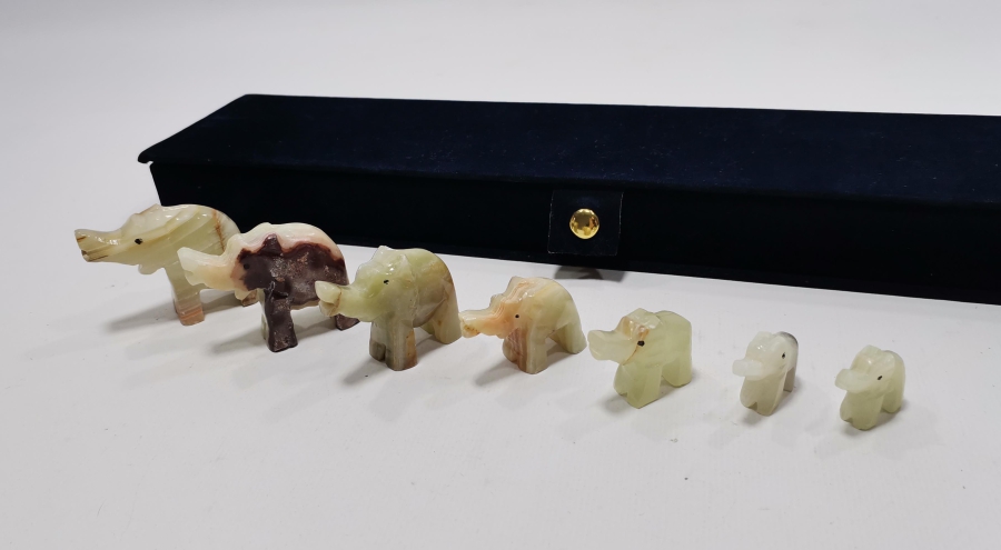 ORİJİNAL KUTUSUNDA UZAKDOĞU YAPIMI ŞANS FİLİ TAKIMI