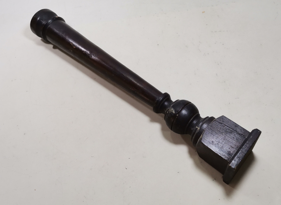 BÜYÜK BOY ANTİKA AHŞAP MUMLUK