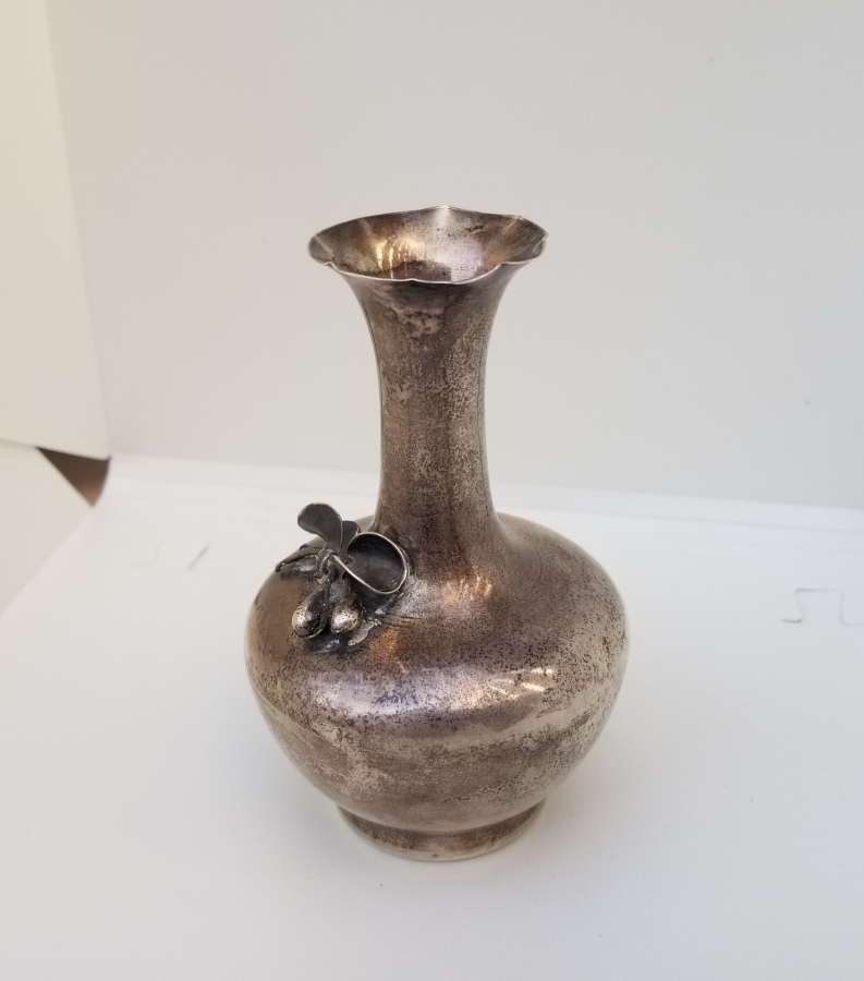 KABARTMA İŞÇİLİKLİ ANTİKA GÜMÜŞ VAZO - LALEDAN