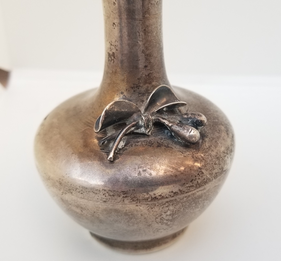 KABARTMA İŞÇİLİKLİ ANTİKA GÜMÜŞ VAZO - LALEDAN