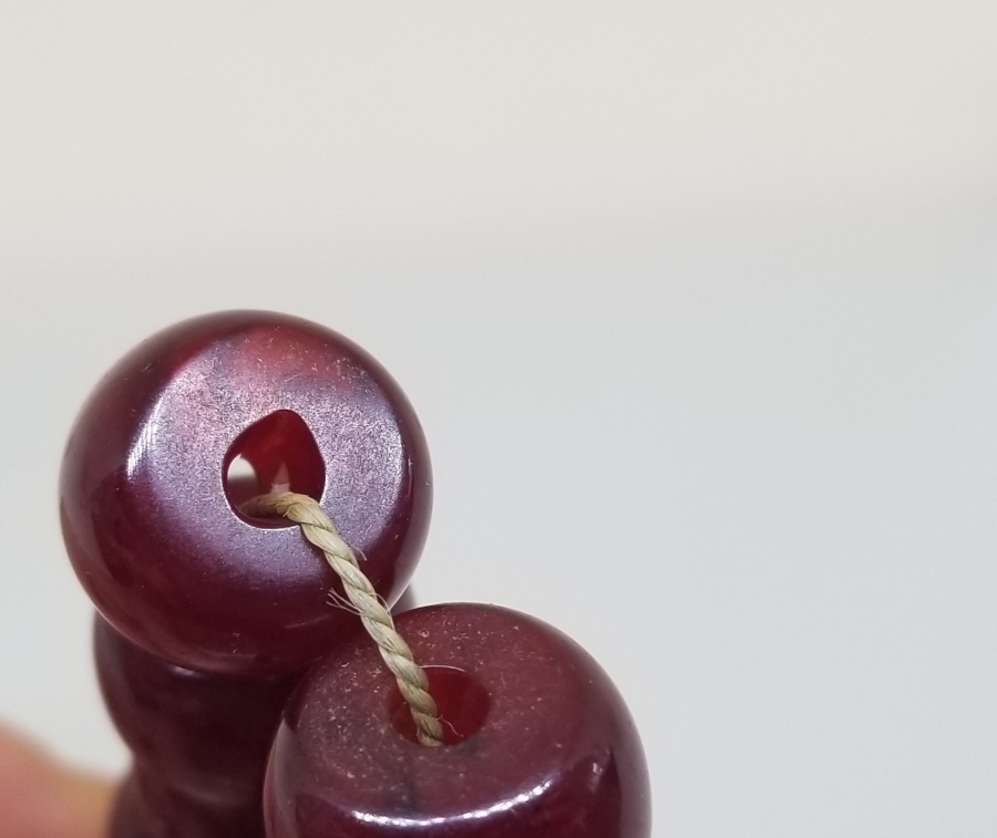 OSMANLI DÖNEMİ İÇLERİ HARELİ SIKMA KEHRİBAR TESPİH TANELERİ