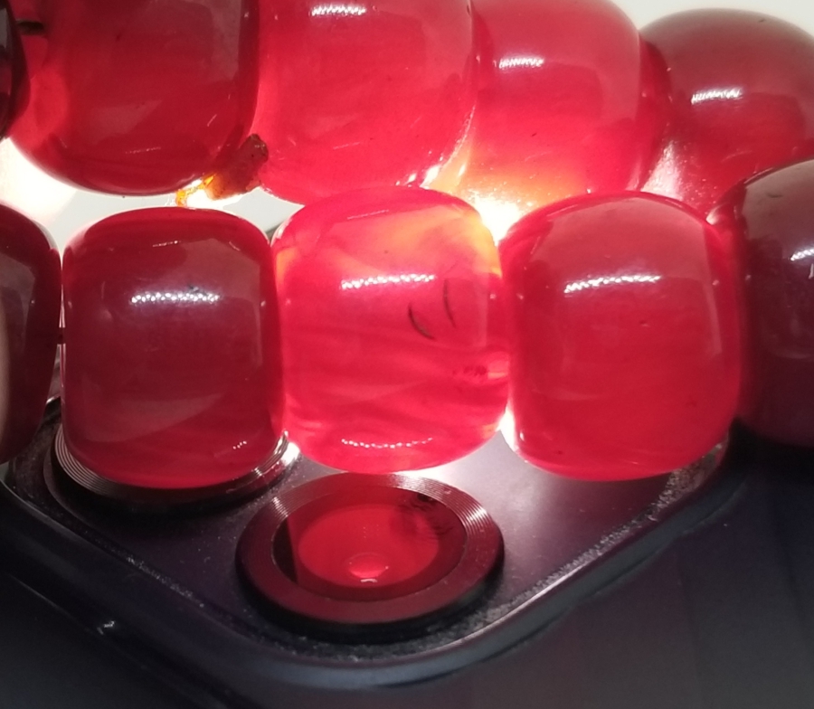 OSMANLI DÖNEMİ İÇLERİ HARELİ SIKMA KEHRİBAR TESPİH TANELERİ