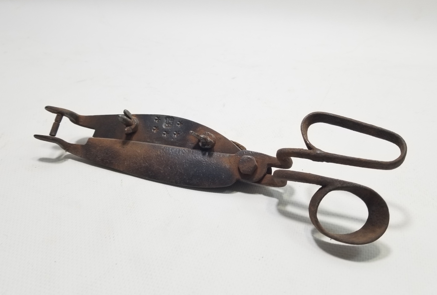 ÜZERİ USTA DAMGALI OSMANLI DÖNEMİ HEREKE YAPIMI HALI MAKASI