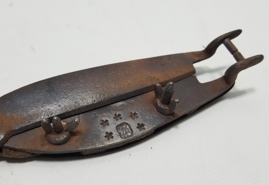 ÜZERİ USTA DAMGALI OSMANLI DÖNEMİ HEREKE YAPIMI HALI MAKASI