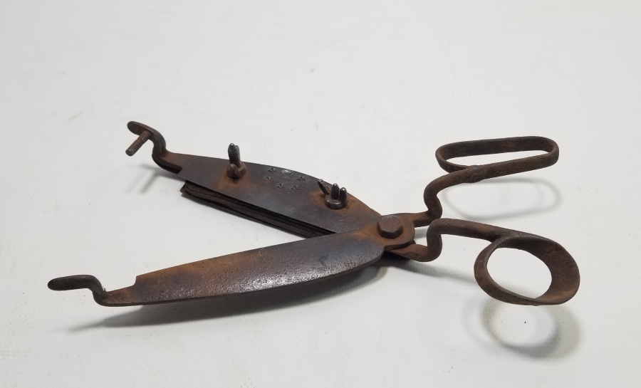 ÜZERİ USTA DAMGALI OSMANLI DÖNEMİ HEREKE YAPIMI HALI MAKASI