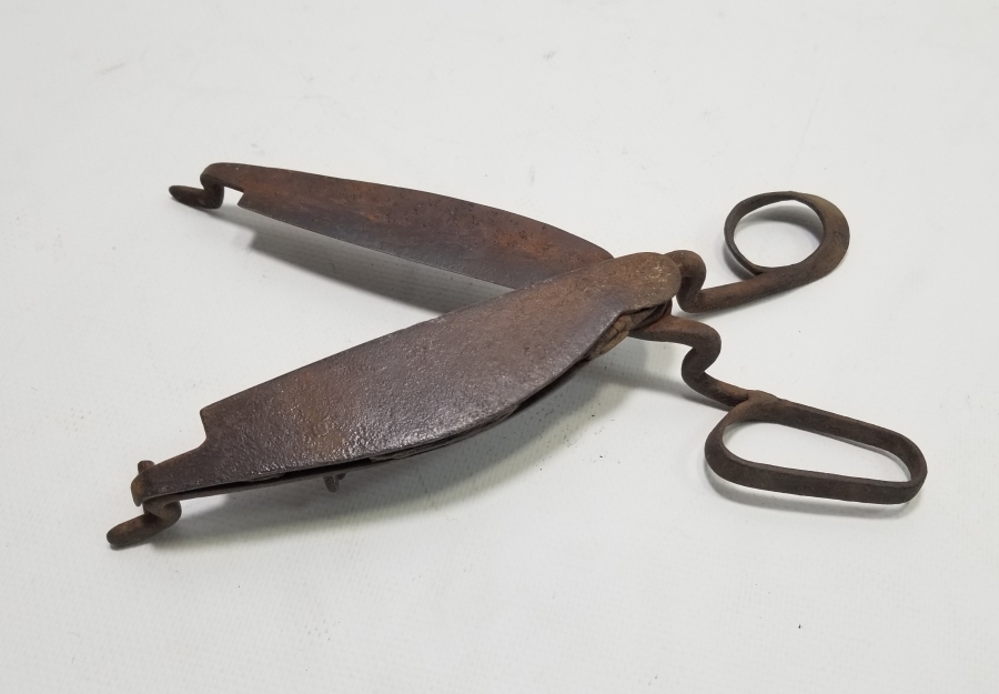 ÜZERİ USTA DAMGALI OSMANLI DÖNEMİ HEREKE YAPIMI HALI MAKASI