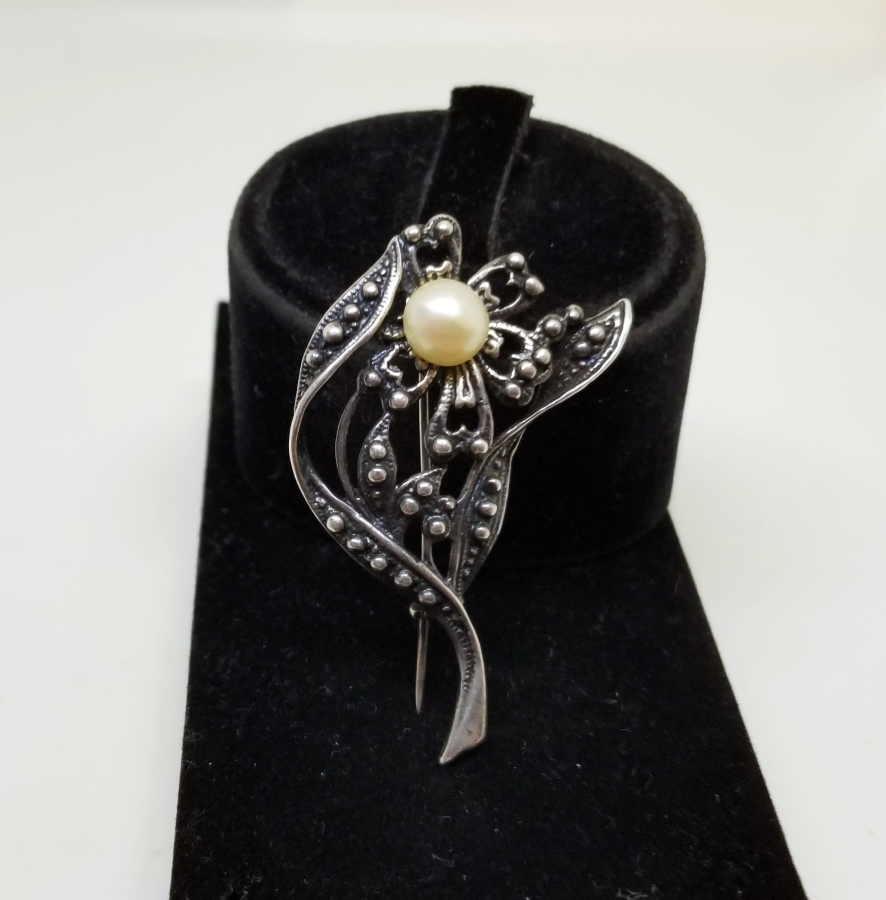 İNCİLİ GÜMÜŞ BROŞ