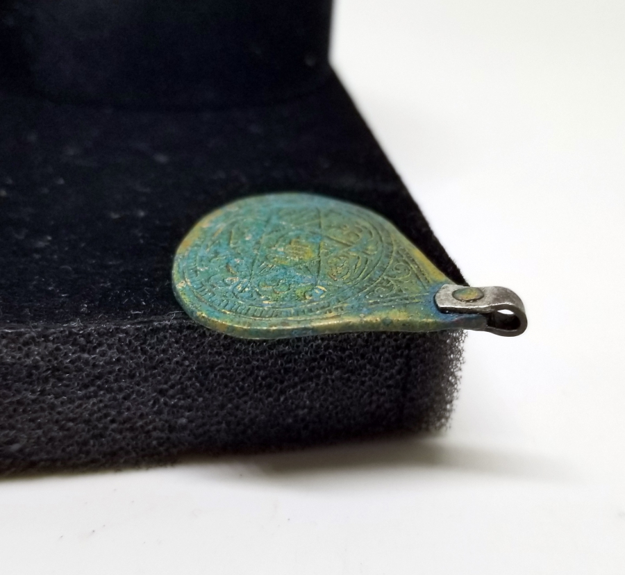 ÜZERİNDE ASHAB-I KEHF'İN İSİMLERİNİN YAZILI OLDUĞU OSMANLI DÖNEMİ TILSIM KOLYE