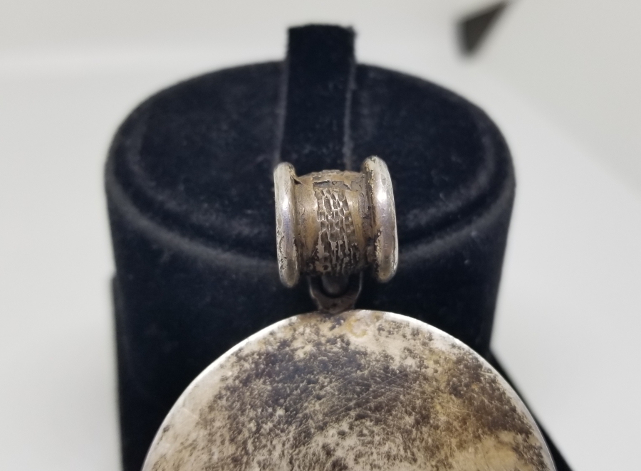 ÜZERİ TUĞRA FİGÜRLÜ GÜMÜŞ KOLYE UCU