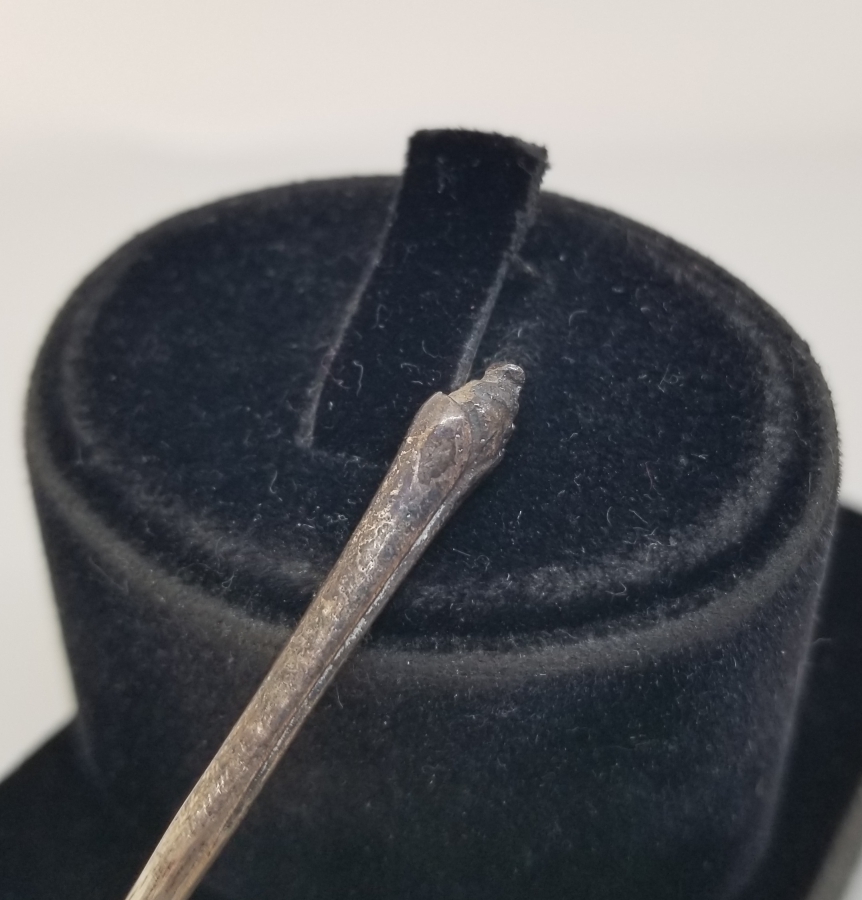 ÜST KISMI LALE FORMUNDA OSMANLI DÖNEMİ GÜMÜŞ İĞNE