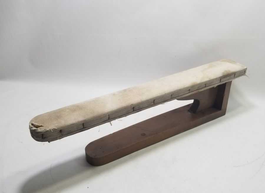 OSMANLI DÖNEMİ EL YAPIMI İPEK KUMAŞ ÜTÜ MASASI