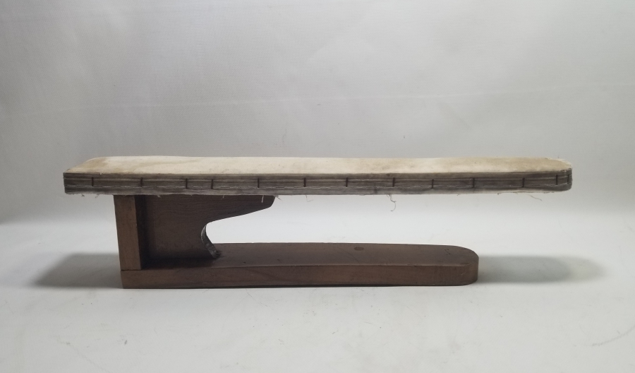 OSMANLI DÖNEMİ EL YAPIMI İPEK KUMAŞ ÜTÜ MASASI