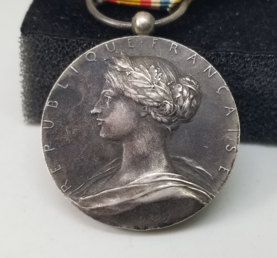 ORİJİNAL ASKISIYLA 1. DÜNYA SAVAŞI DÖNEMİ FRANSIZ GÜMÜŞ LİYAKAT MADALYASI