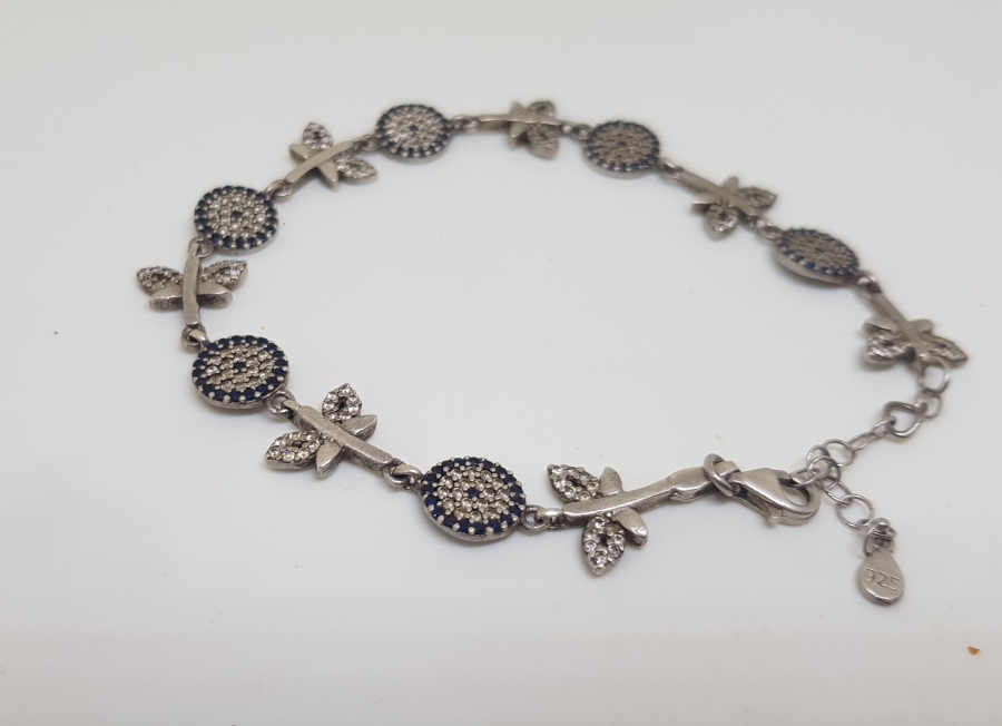 KELEBEKLİ VE NAZAR BONCUKLU GÜMÜŞ BİLEKLİK