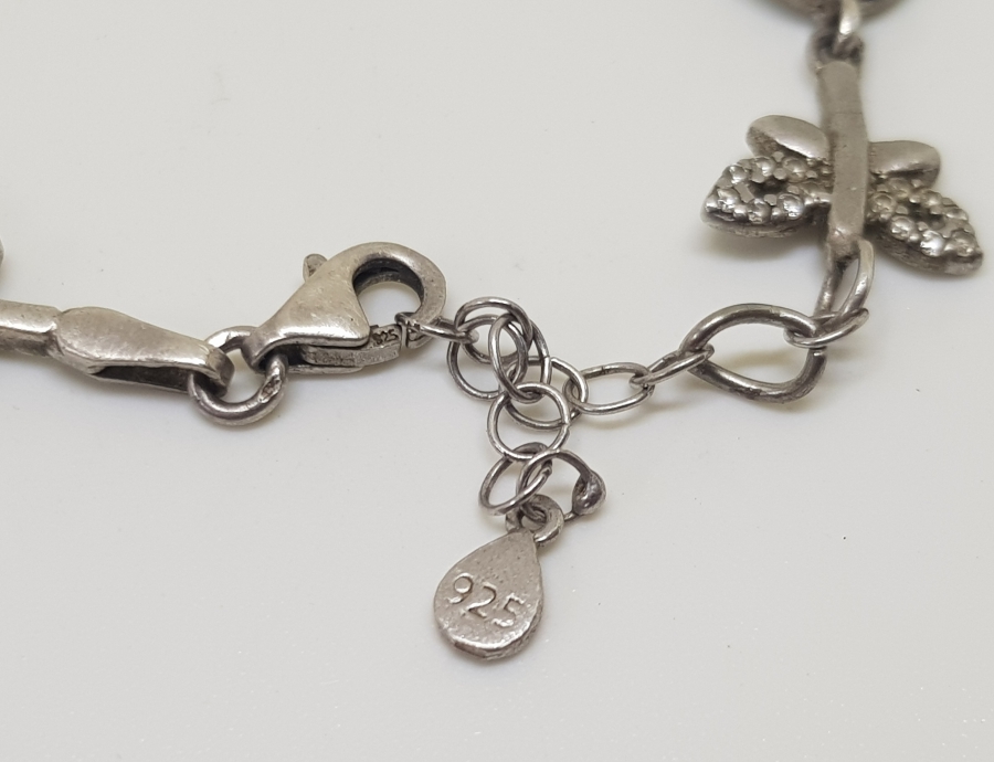 KELEBEKLİ VE NAZAR BONCUKLU GÜMÜŞ BİLEKLİK