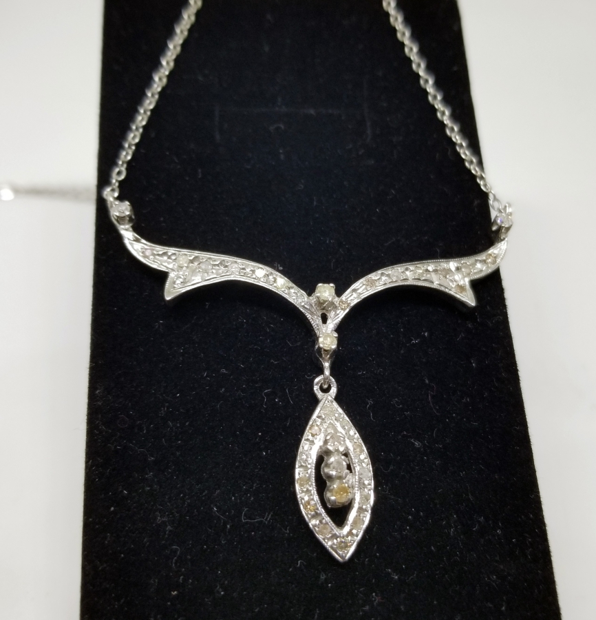 PIRLANTA TAŞLI DAMLA MODEL GERDANLIK