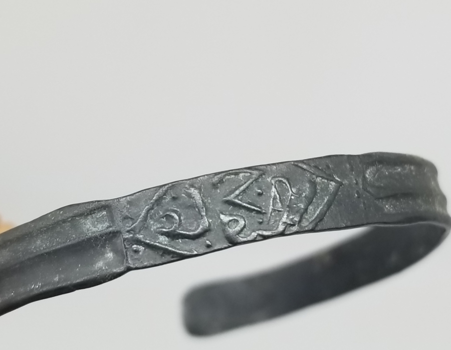 1800 BAŞLARI ÜZERİ OSMANLICA YAZILI NADİR TILSIMLI ERKEK BİLEKLİĞİ - NADİR