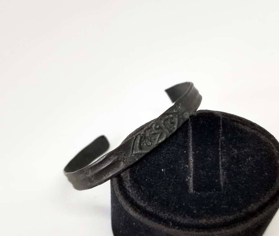 1800 BAŞLARI ÜZERİ OSMANLICA YAZILI NADİR TILSIMLI ERKEK BİLEKLİĞİ - NADİR