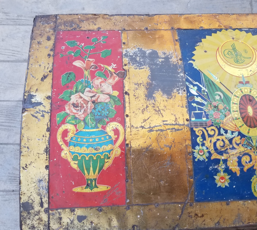 ÜZERİNDE OSMANLI DEVLET ARMASI BULUNAN OSMANLI DÖNEMİ NADİR ÇEYİZ SANDIĞI