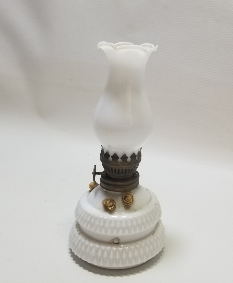 OSMANLI DÖNEMİ NADİR ORİJİNAL BACASIYLA TAŞ OPALİN GAZ LAMBASI