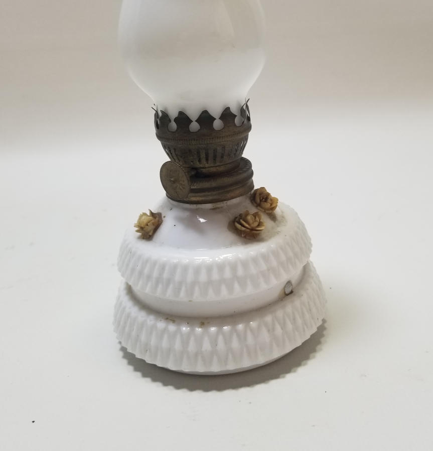 OSMANLI DÖNEMİ NADİR ORİJİNAL BACASIYLA TAŞ OPALİN GAZ LAMBASI