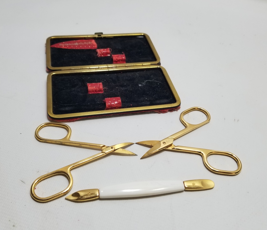 ALTIN KAPLAMA ANTİKA SOLINGEN SEYAHAT TAKIMI