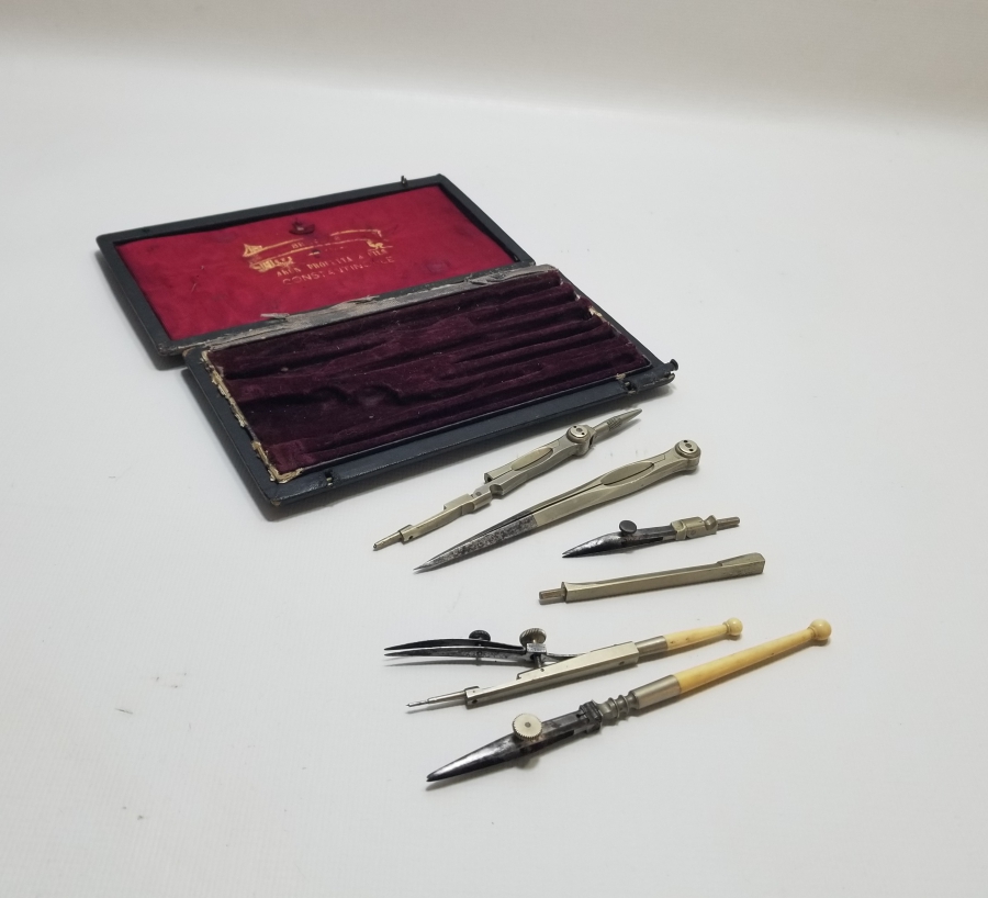 ORİJİNAL KUTUSUNDA ARON PROFETTA & FILS CONSTANTINOPLE YAZILI OSMANLI DÖNEMİ KEMİK SAPLI MÜHENDİS TAKIMI