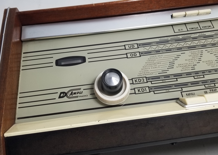 AHŞAP KASA ANTİKA RADYO