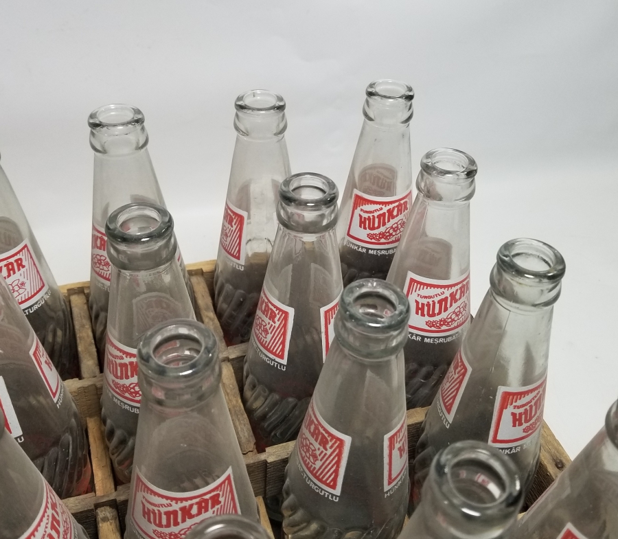 ANTİKA KASASINDA HÜNKAR GAZOZ ŞİŞELERİ LOTU